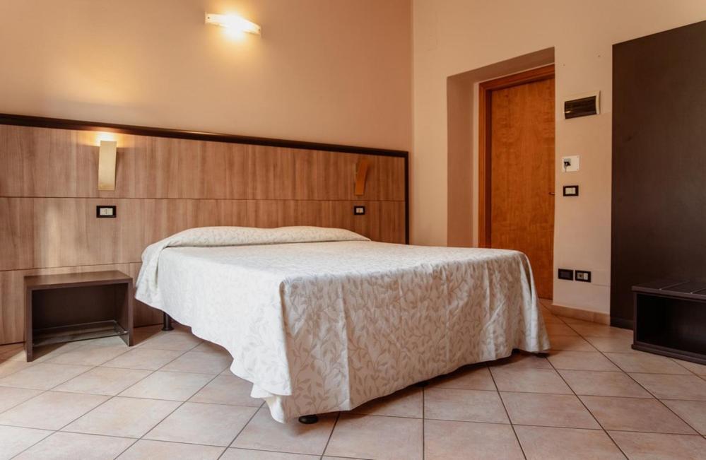 Hotel Rossi Manciano Buitenkant foto
