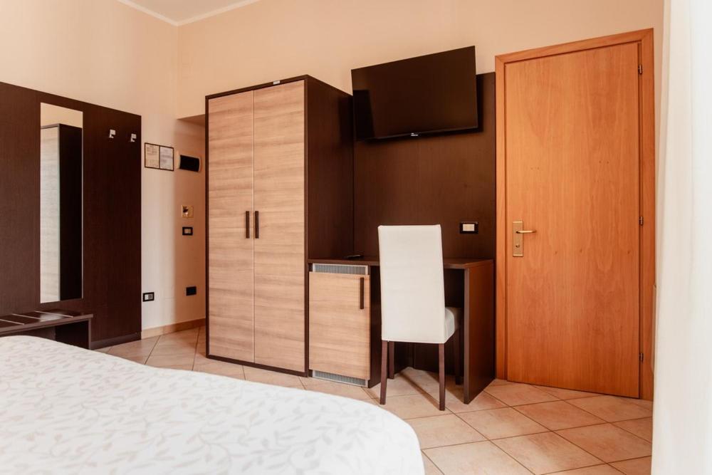 Hotel Rossi Manciano Buitenkant foto
