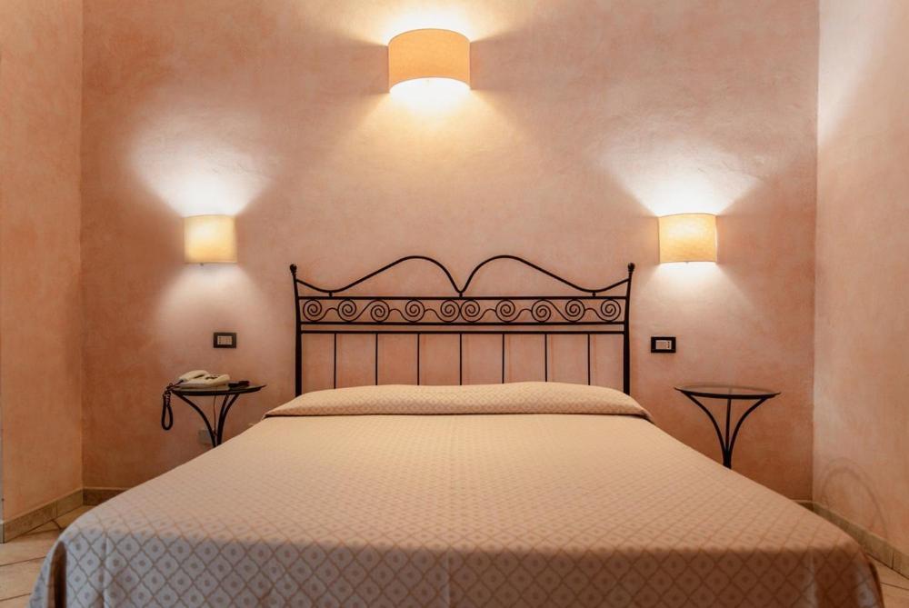 Hotel Rossi Manciano Buitenkant foto