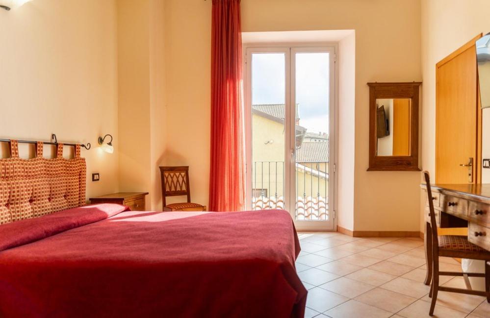 Hotel Rossi Manciano Buitenkant foto