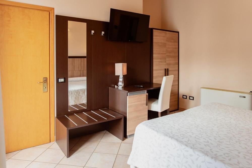 Hotel Rossi Manciano Buitenkant foto