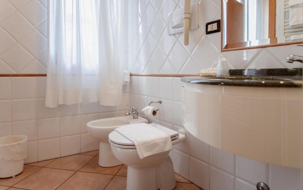 Hotel Rossi Manciano Buitenkant foto