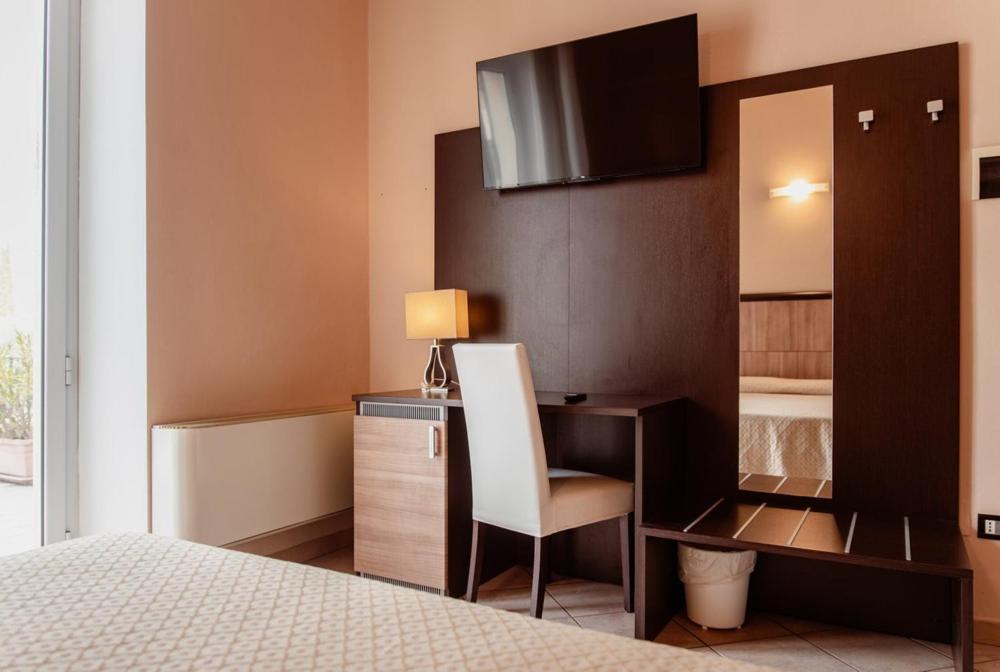 Hotel Rossi Manciano Buitenkant foto