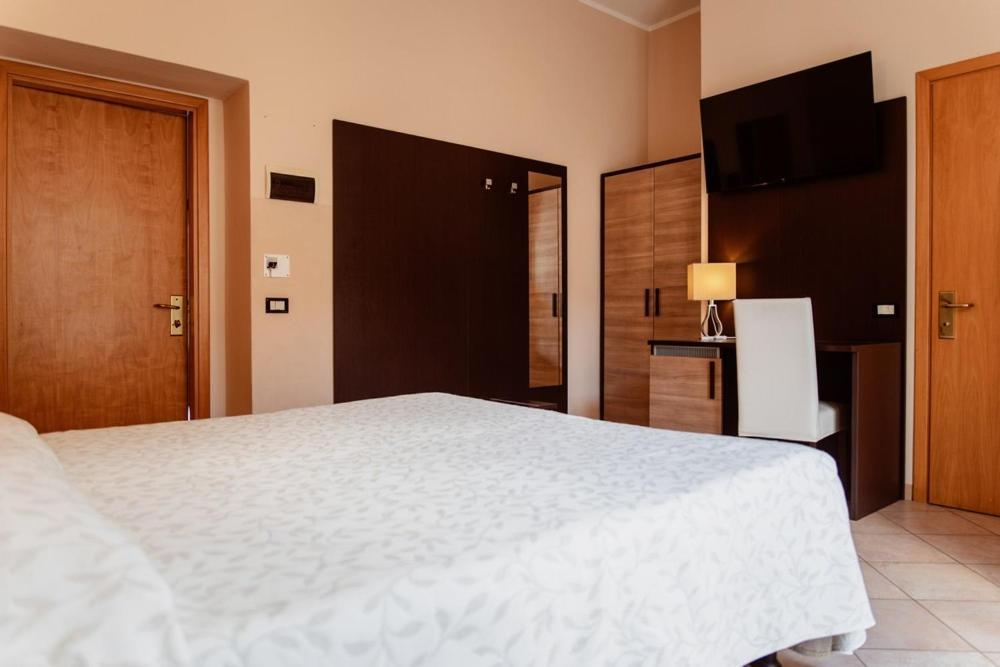 Hotel Rossi Manciano Buitenkant foto