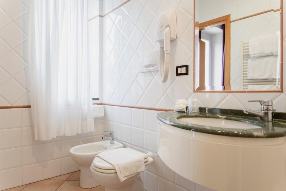 Hotel Rossi Manciano Buitenkant foto