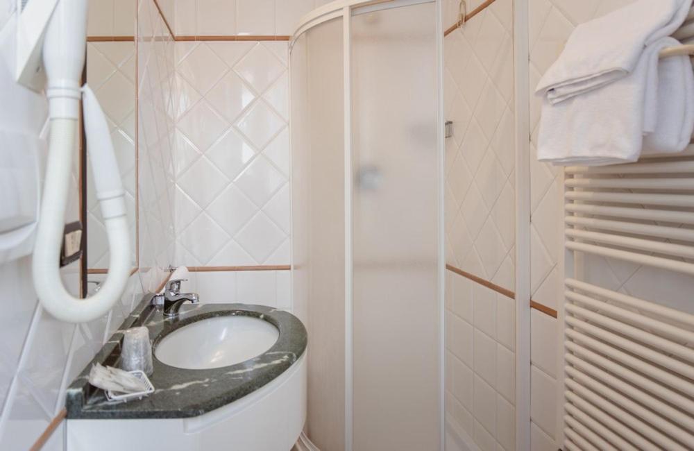 Hotel Rossi Manciano Buitenkant foto